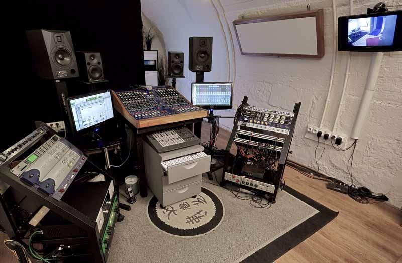 Studio de musique Paris 1 - Cabine studio enregistrement Paris 4